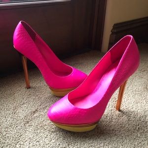 Brian Atwood platform hot pink pumps heels 7